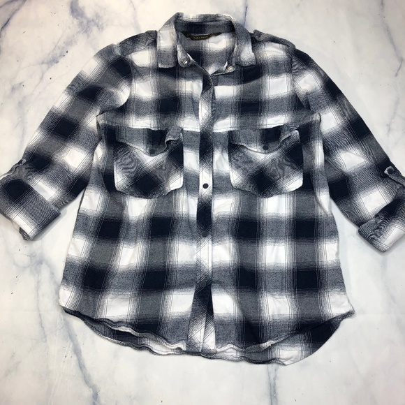 Zara Basic Blue & White Plaid Flannel Snap Up Top - Picture 3 of 8